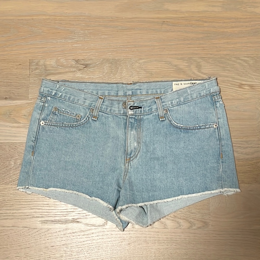 Rag & Bone light denim jean shorts - size 28
